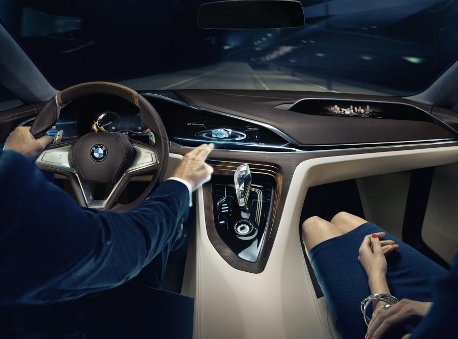 Торпедо BMW Vision Future Luxury Concept 2014 года  (фото 19 из 57)